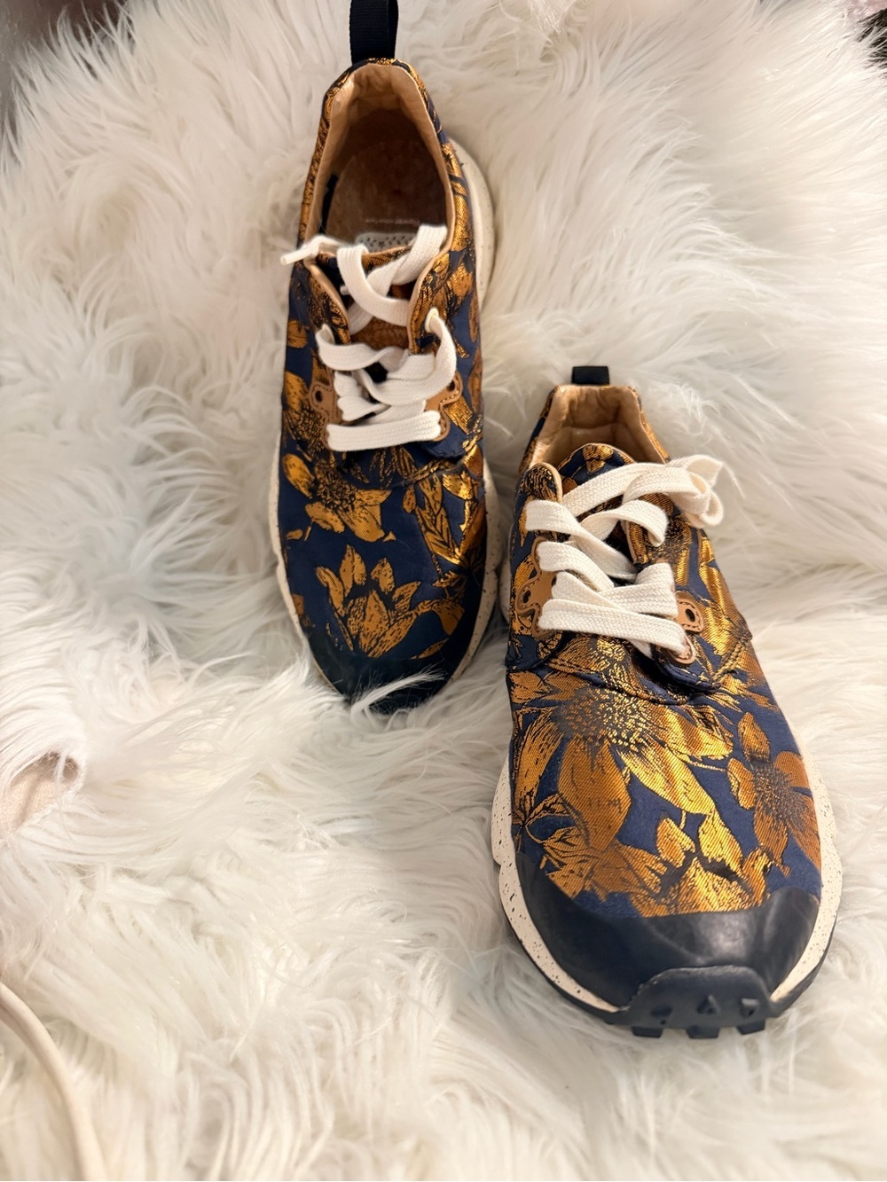 Flower Mountain Floral Sneakers Blue Gold Size 7 Lace Up Cushioned Casual Shoes